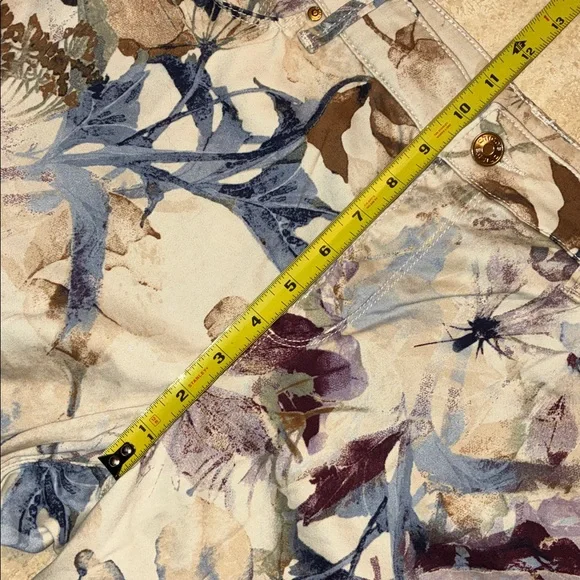 CHICO'S Floral Print Jeans, 1.5 (US 10). - Picture 12 of 17